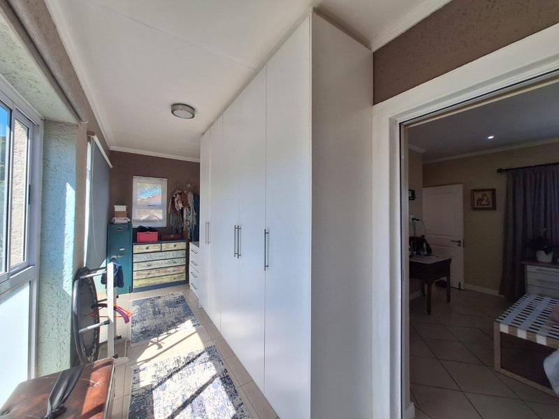 3 Bedroom Property for Sale in Fraaiuitsig Western Cape